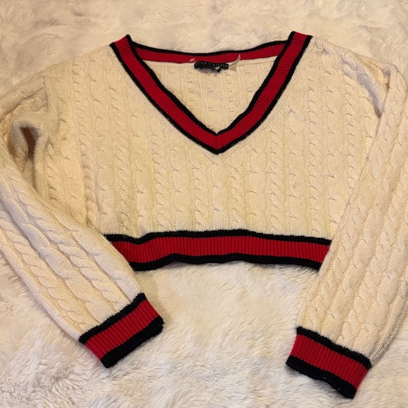 Alice + Olivia Sweaters - Alice + Olivia Wool and Cashmere Cropped Sweater